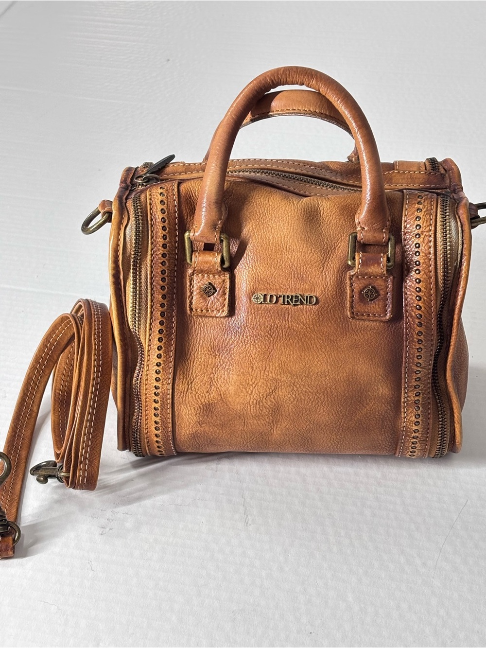 Old Trend Leather Satchel Bag Purse with Removable Strap Cognac Camel